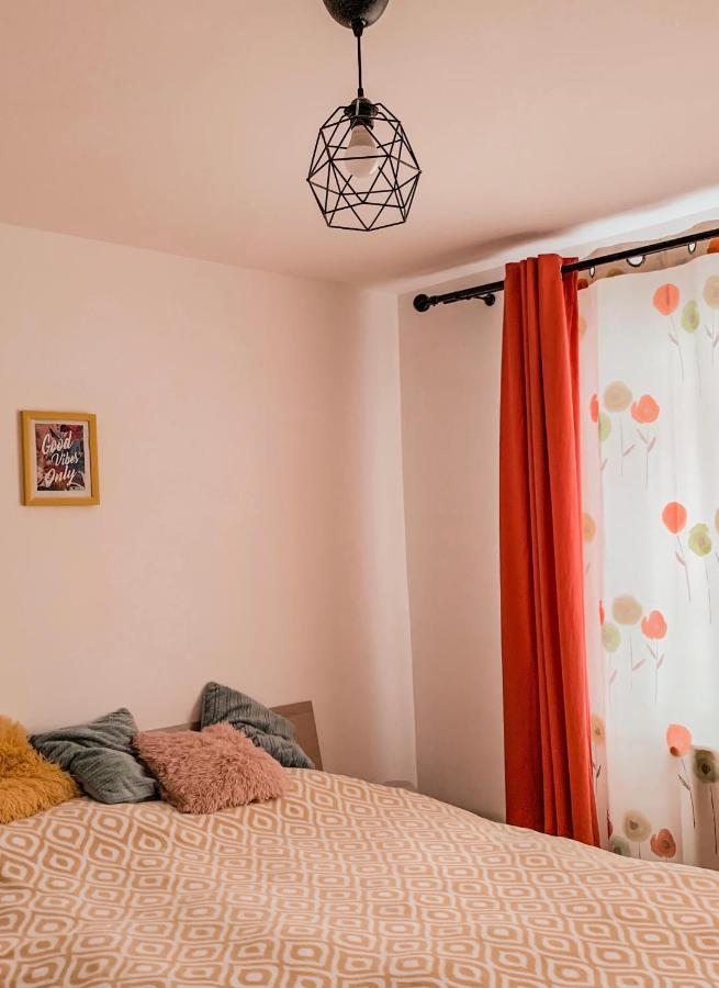 Good Vibes Apartment Câmpulung Moldovenesc المظهر الخارجي الصورة