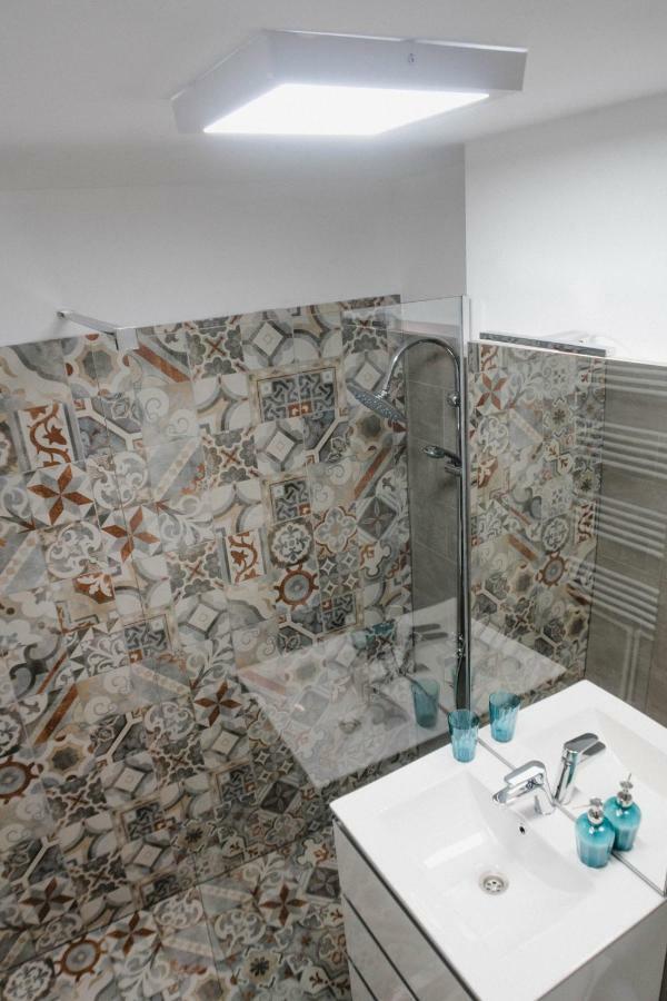 Good Vibes Apartment Câmpulung Moldovenesc المظهر الخارجي الصورة